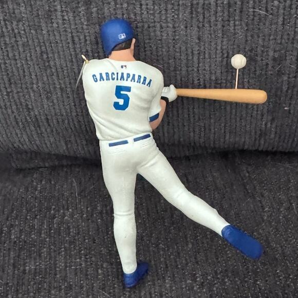 Hallmark MLB Nomar Garciaparra LA Dodgers At The Ballpark Ornament Vtg - Picture 8 of 9